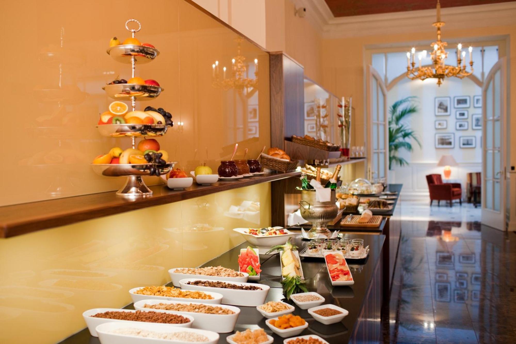 Hotel Kaiserhof Wien Ngoại thất bức ảnh